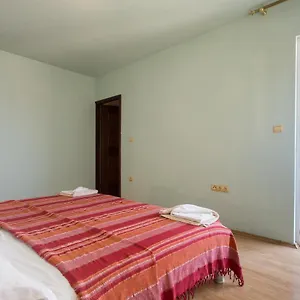  Apartment Gold