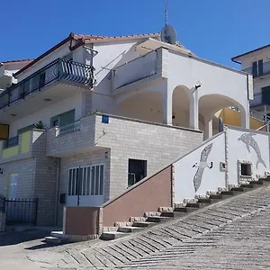 Apartment Karmen, Trogir