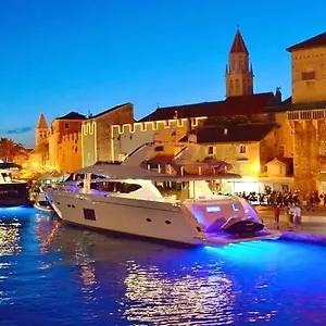 Apartment Silvana, Trogir